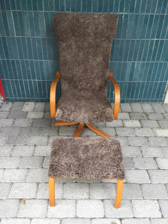 Conforms fåtölj Gazell omklädd i fårskinn Sahara.